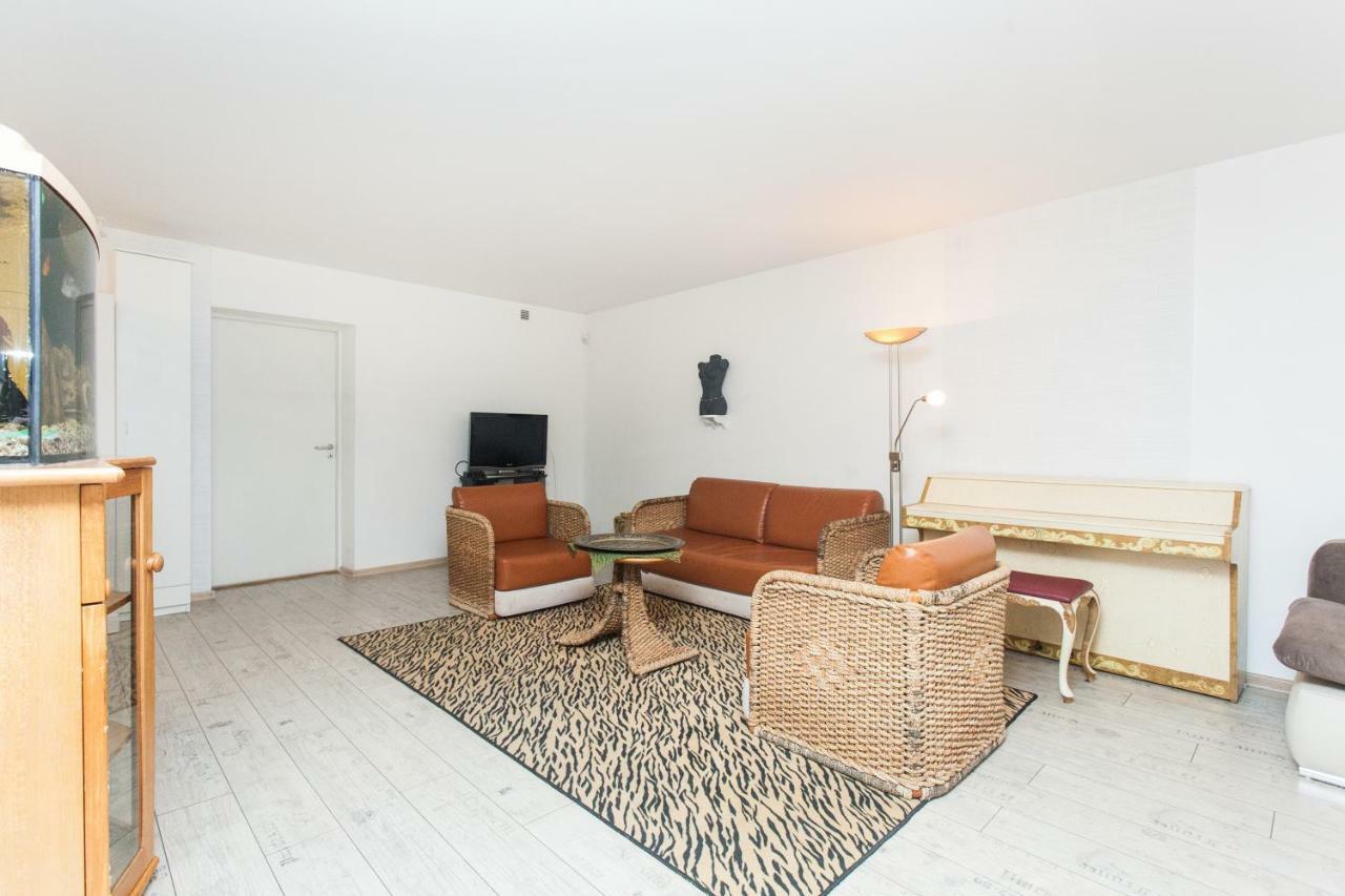 Apartment With Jacuzzi In Old Town Kaunas Exterior photo